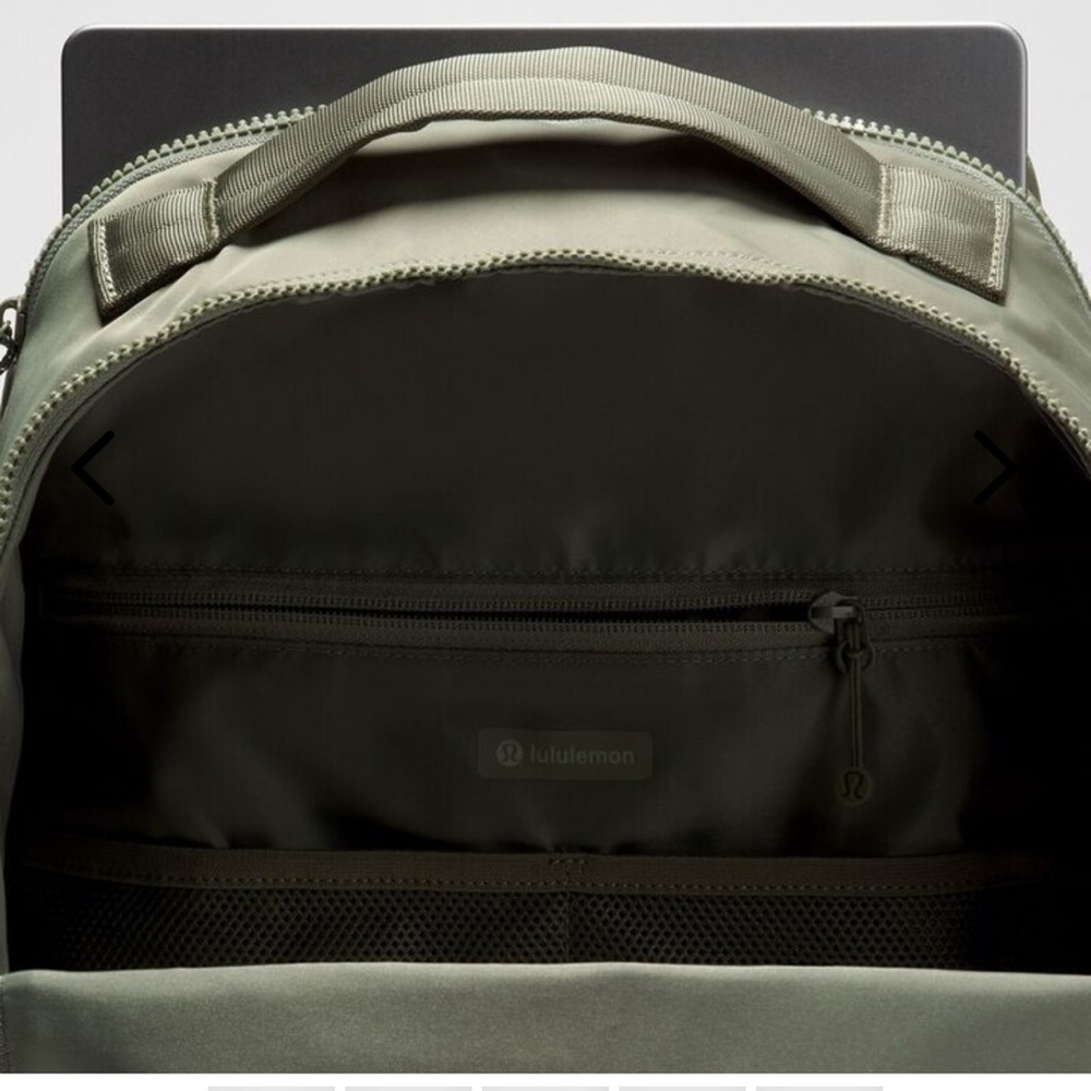NWT Lululemon New Crew Backpack 22L / BAY LEAF - Picture 4 of 5